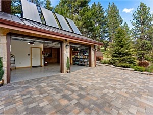 Double Garage Entry